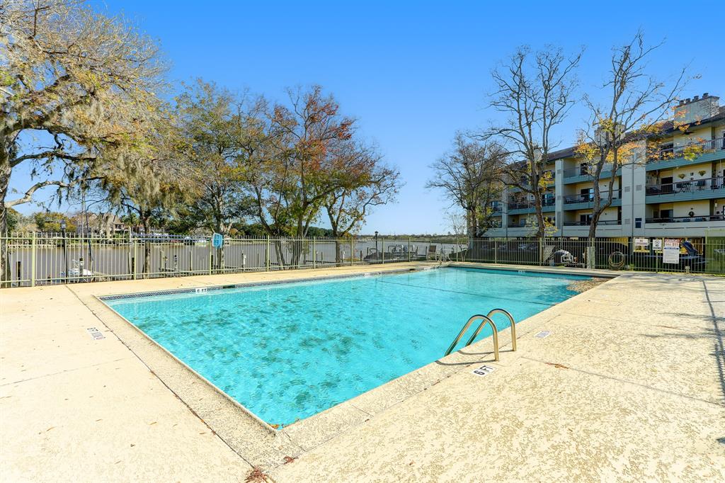 18809 Egret Bay Boulevard #104, Webster, Texas image 17