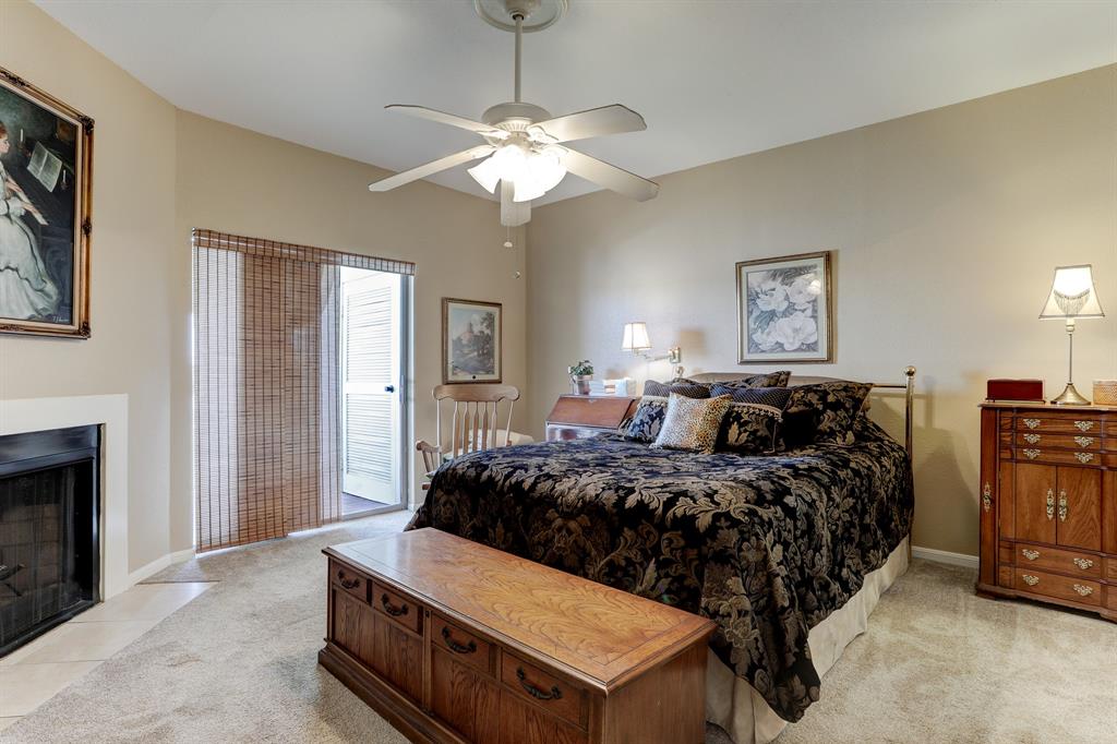 18809 Egret Bay Boulevard #104, Webster, Texas image 8