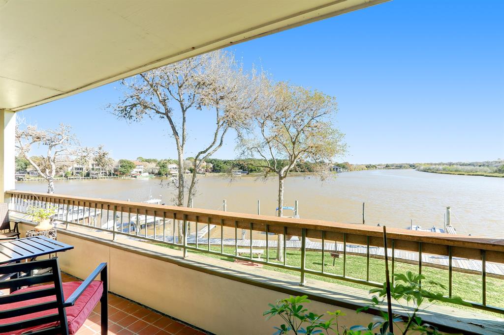 18809 Egret Bay Boulevard #104, Webster, Texas image 1