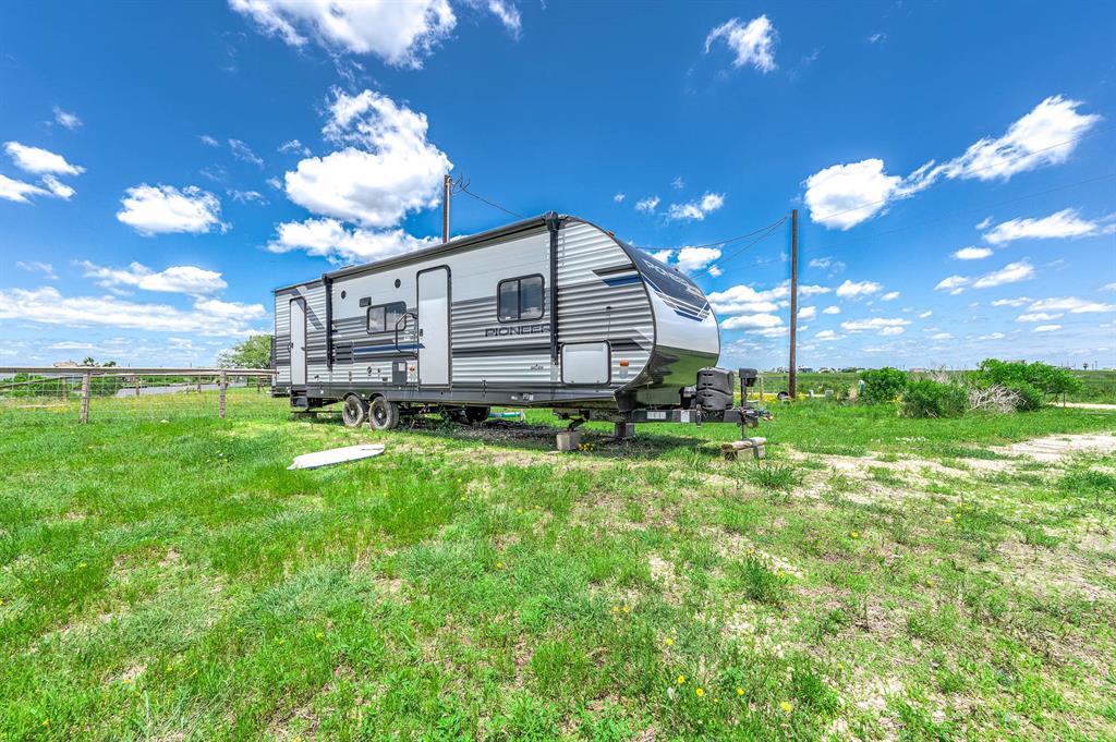 Hall Avenue, Sargent, Texas image 2