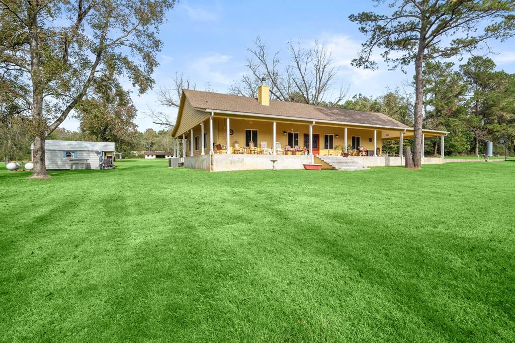 705 Old Highway 35, Livingston, Texas image 1