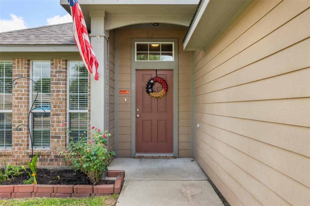 5225 Sagewood Drive