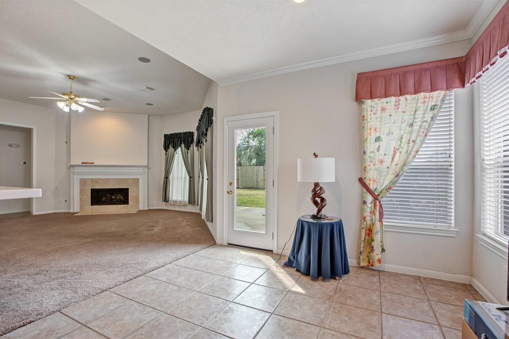 3231 Amber Holly Court, Kingwood, Texas image 9