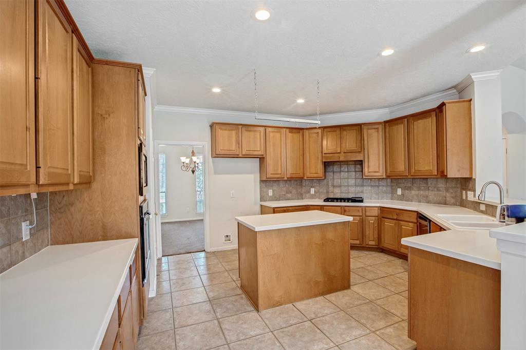 3231 Amber Holly Court, Kingwood, Texas image 6