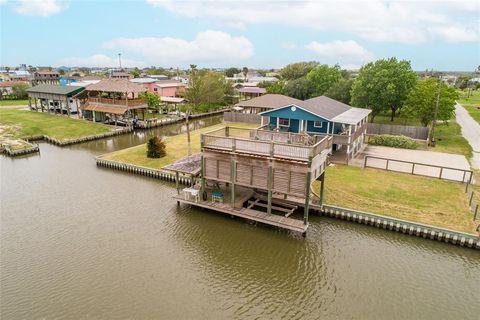 A home in Crystal Beach