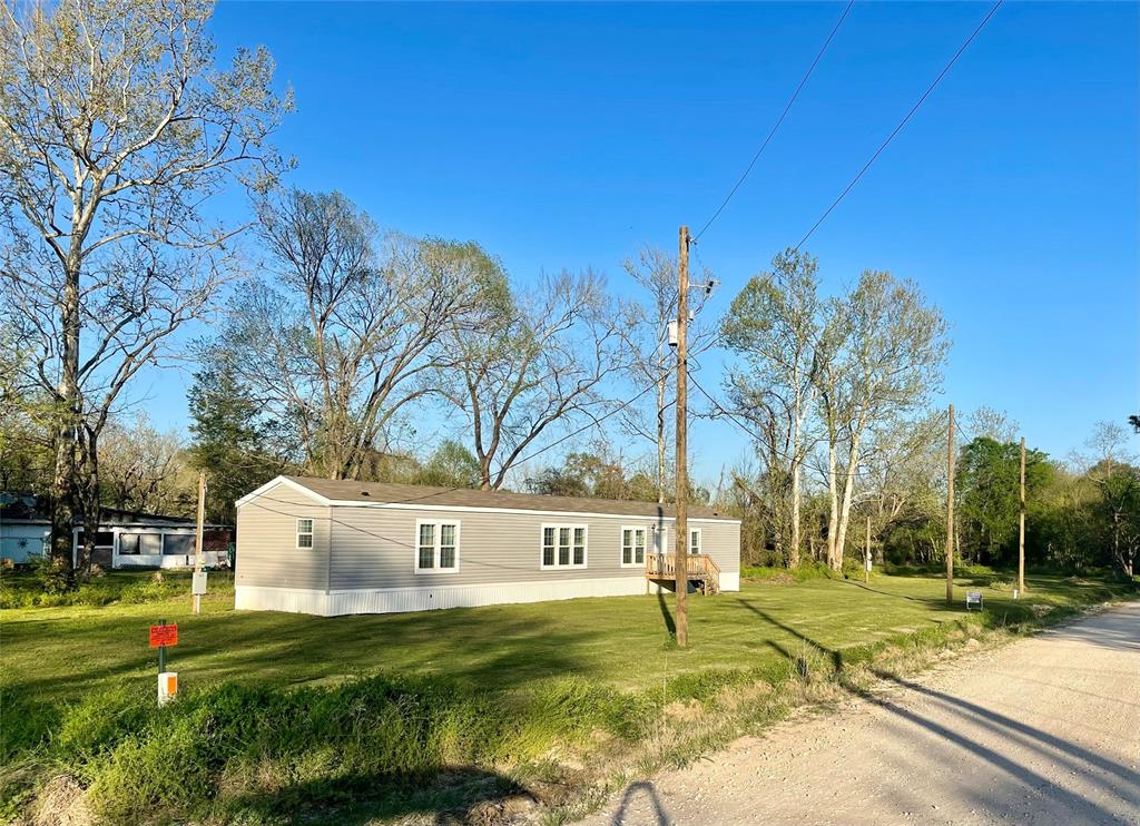 447 Old Railroad, Groveton, Texas image 19