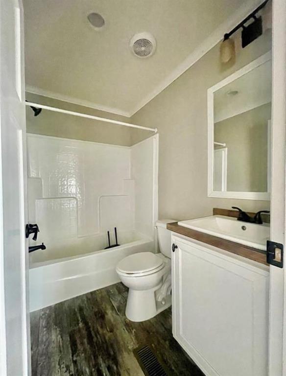 447 Old Railroad, Groveton, Texas image 11