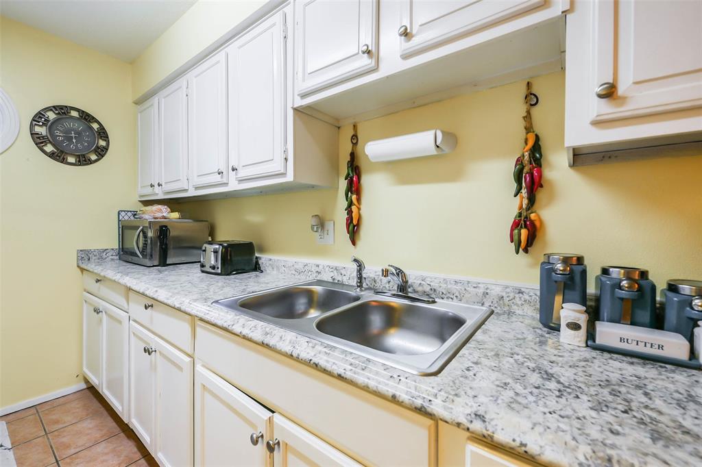 11863 Algonquin Drive, Houston, Texas image 18