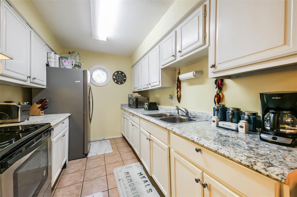 11863 Algonquin Drive, Houston, Texas image 17