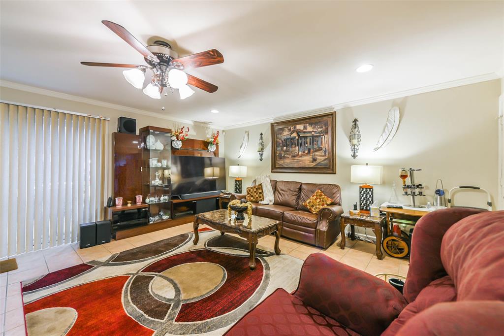 11863 Algonquin Drive, Houston, Texas image 14