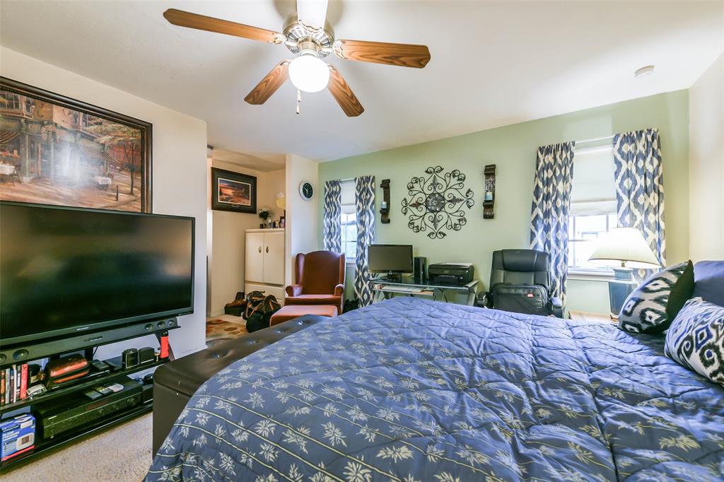 11863 Algonquin Drive, Houston, Texas image 32