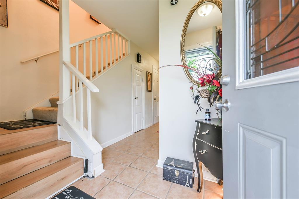 11863 Algonquin Drive, Houston, Texas image 6