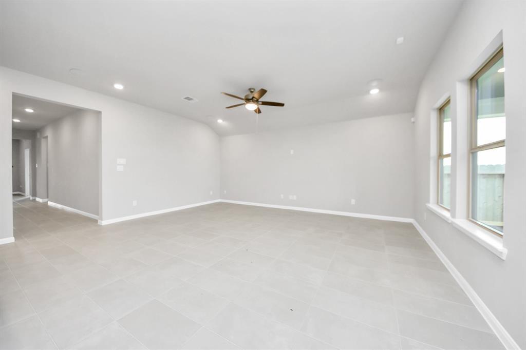 1307 Bonnerjee Drive, Crosby, Texas image 15