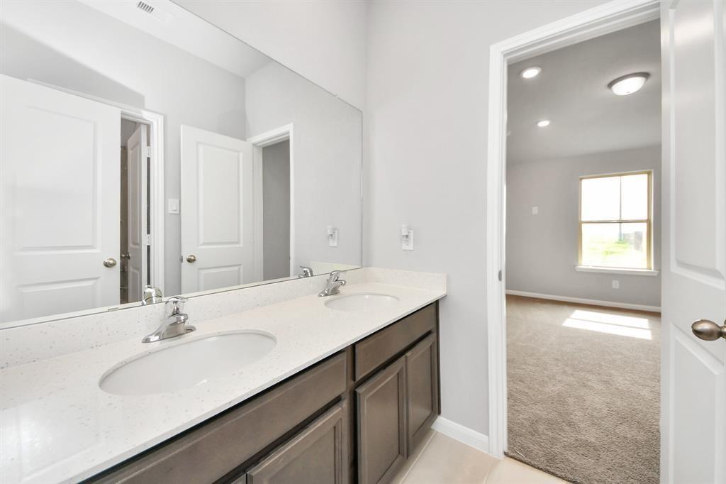 1307 Bonnerjee Drive, Crosby, Texas image 25