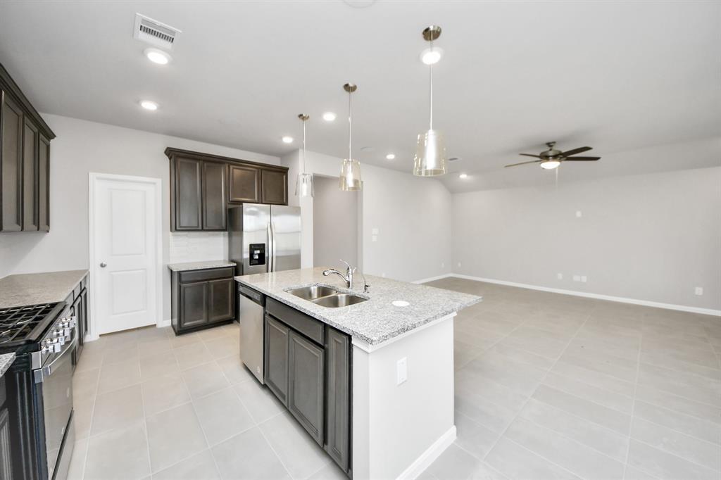 1307 Bonnerjee Drive, Crosby, Texas image 10