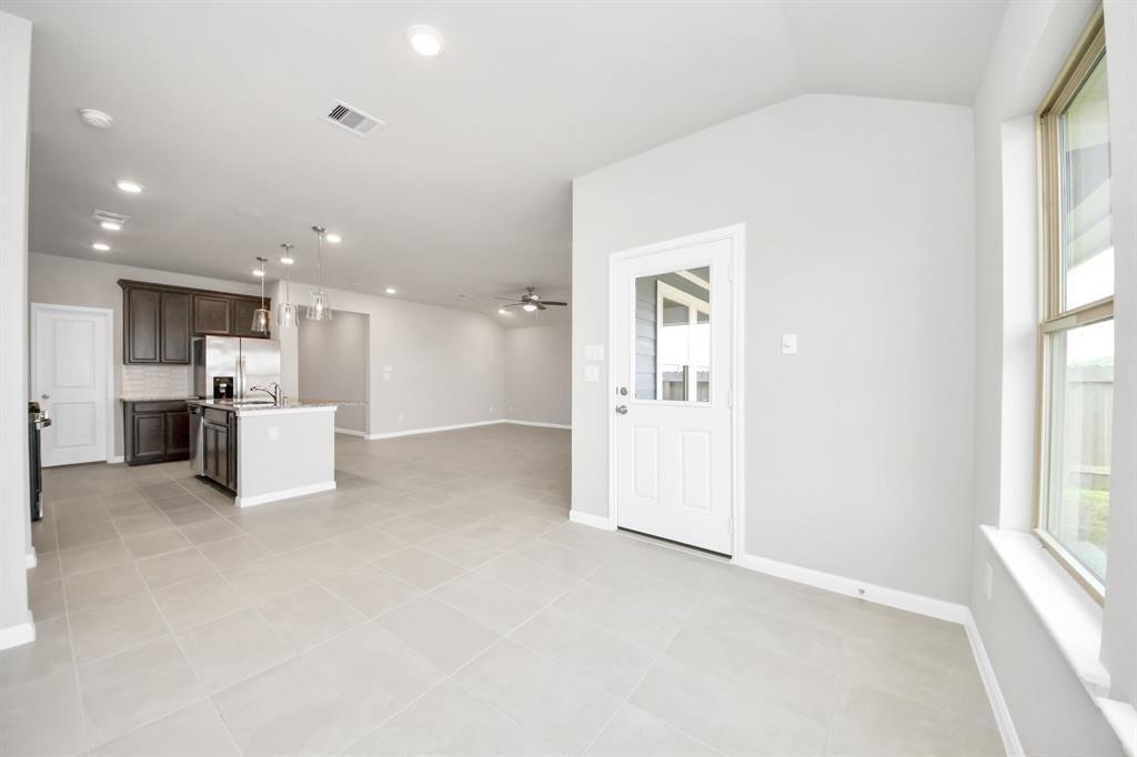 1307 Bonnerjee Drive, Crosby, Texas image 13