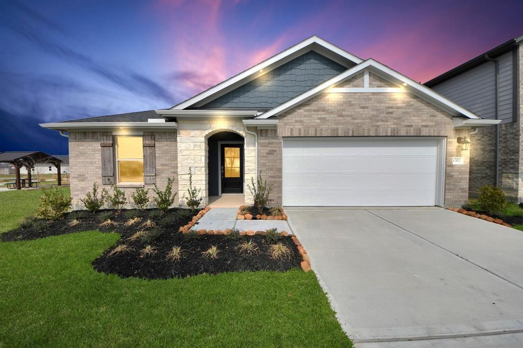 1307 Bonnerjee Drive, Crosby, Texas image 1