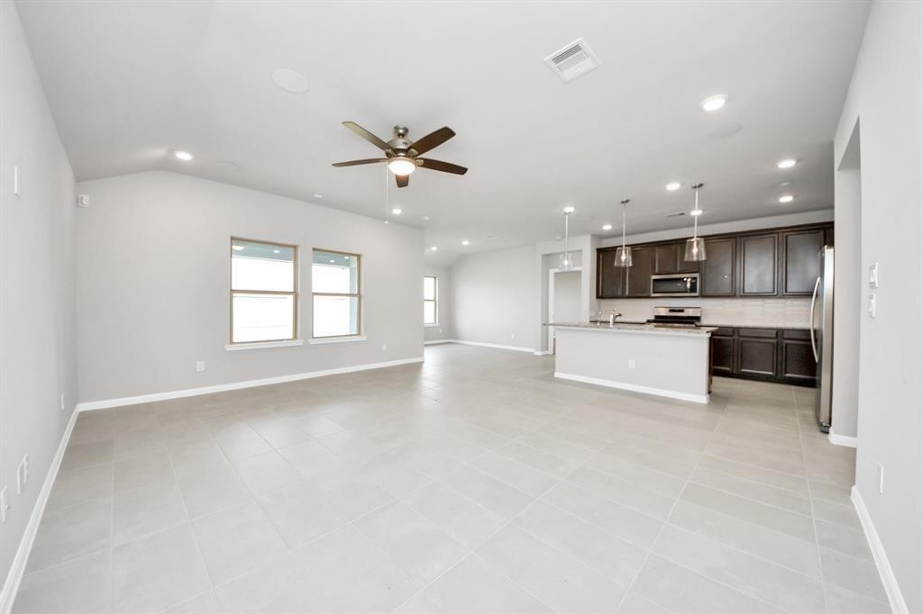 1307 Bonnerjee Drive, Crosby, Texas image 12