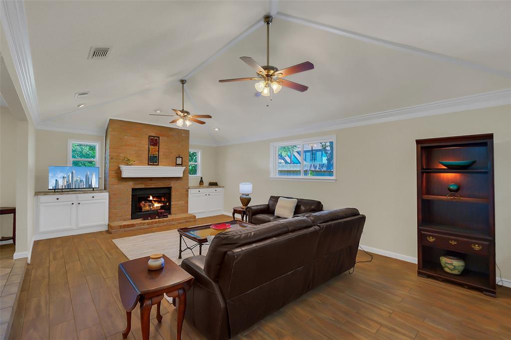 2810 Cottonwood Drive