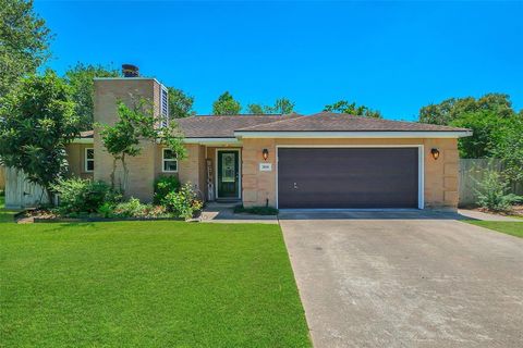 2810 Cottonwood Drive Katy TX 77493