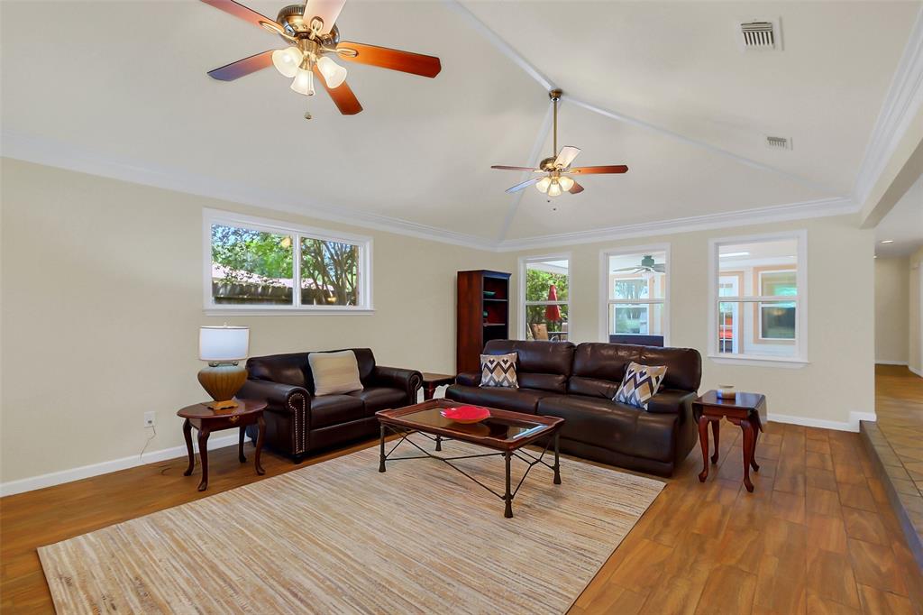 2810 Cottonwood Drive