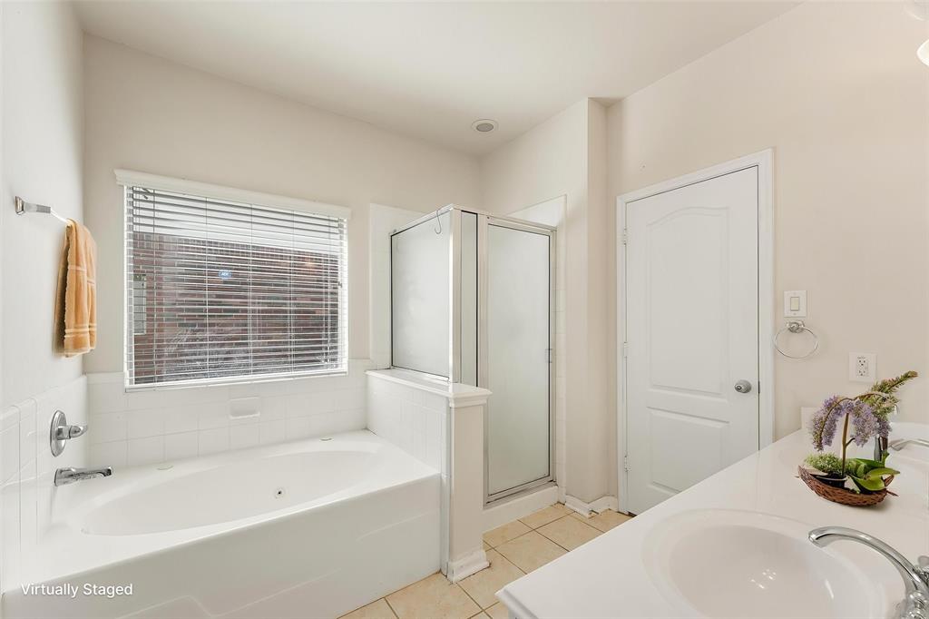 4722 Lunsford Hollow Lane, Friendswood, Texas image 7