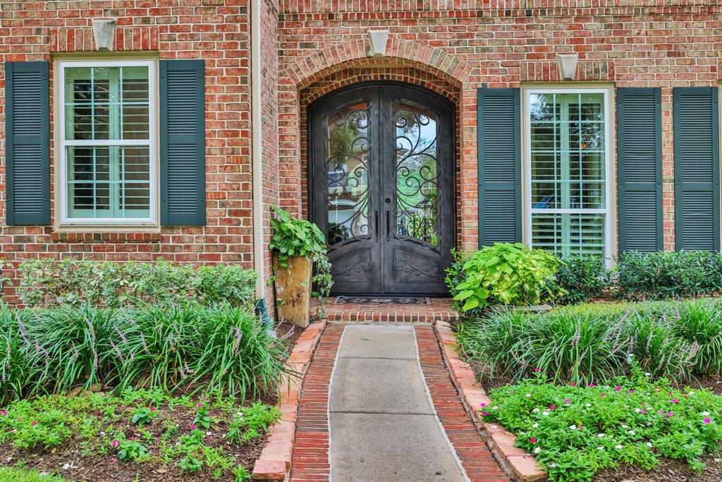 4007 Thistle Hill Court