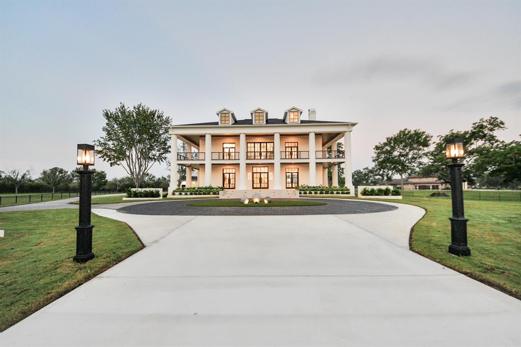 21 Sovereign Circle