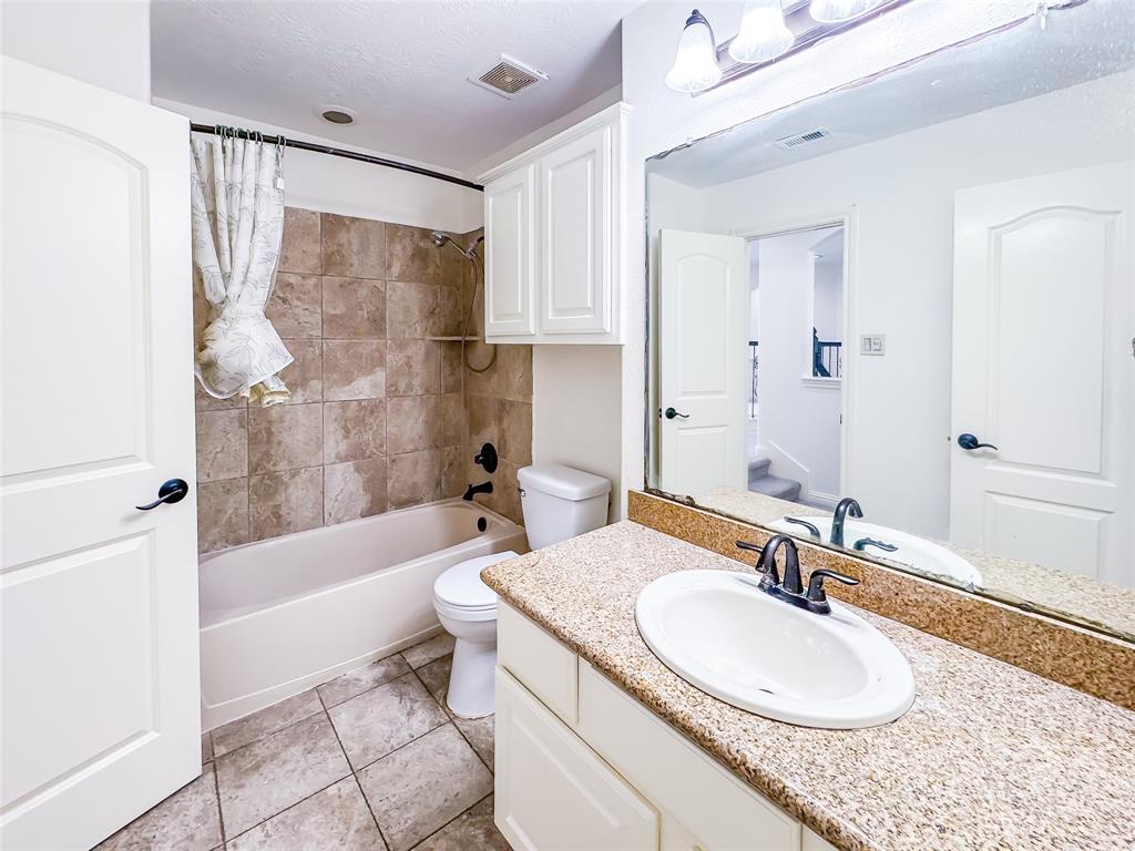 5302 Briarwick Meadow Lane, Sugar Land, Texas image 37