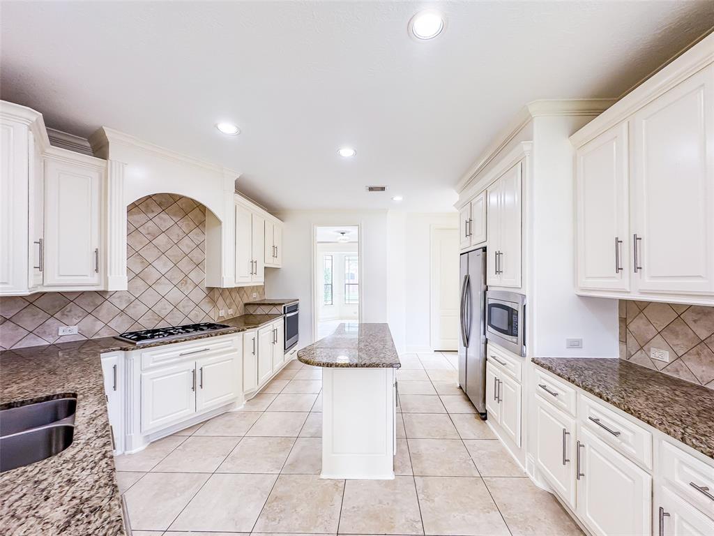 5302 Briarwick Meadow Lane, Sugar Land, Texas image 12