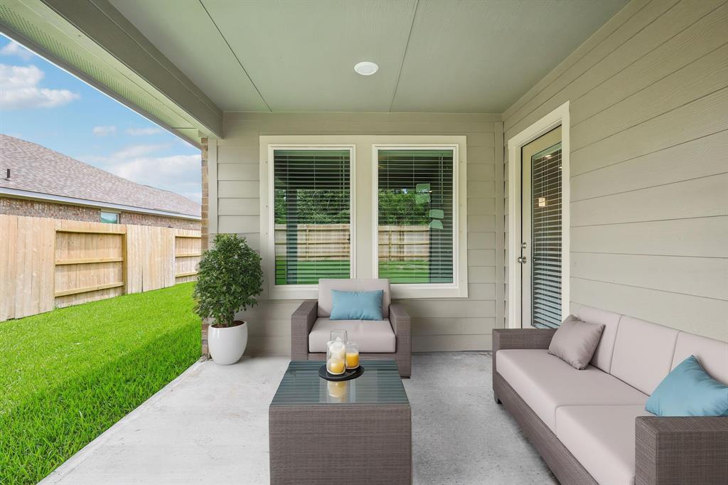 5030 Magnolia Springs Drive, Pearland, Texas image 33