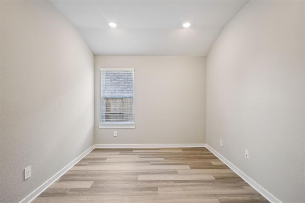 5030 Magnolia Springs Drive, Pearland, Texas image 19