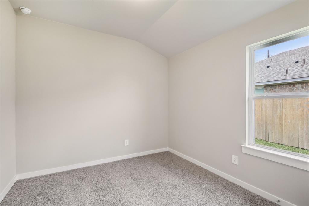 5030 Magnolia Springs Drive, Pearland, Texas image 16