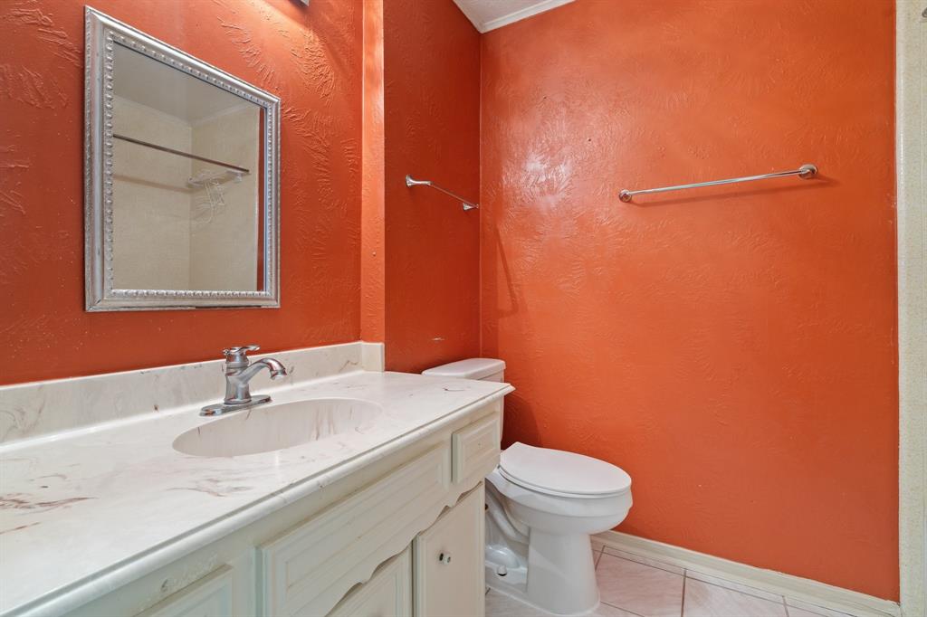 606 Pinebrook Lane, Baytown, Texas image 23