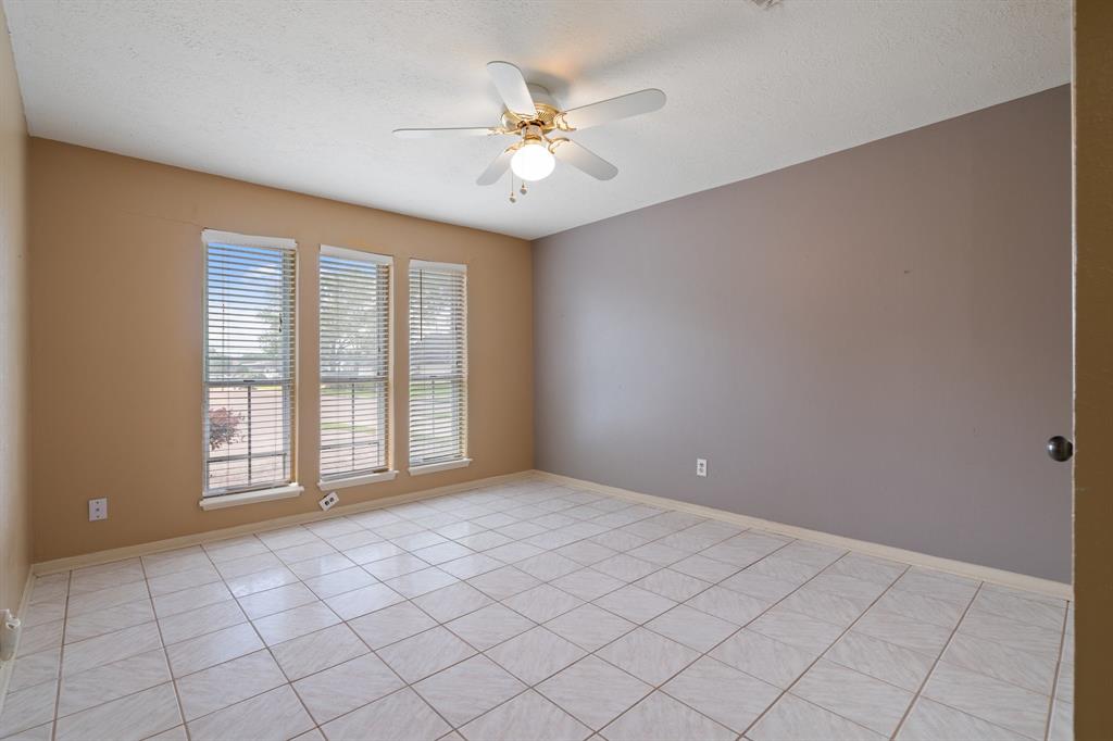606 Pinebrook Lane, Baytown, Texas image 14