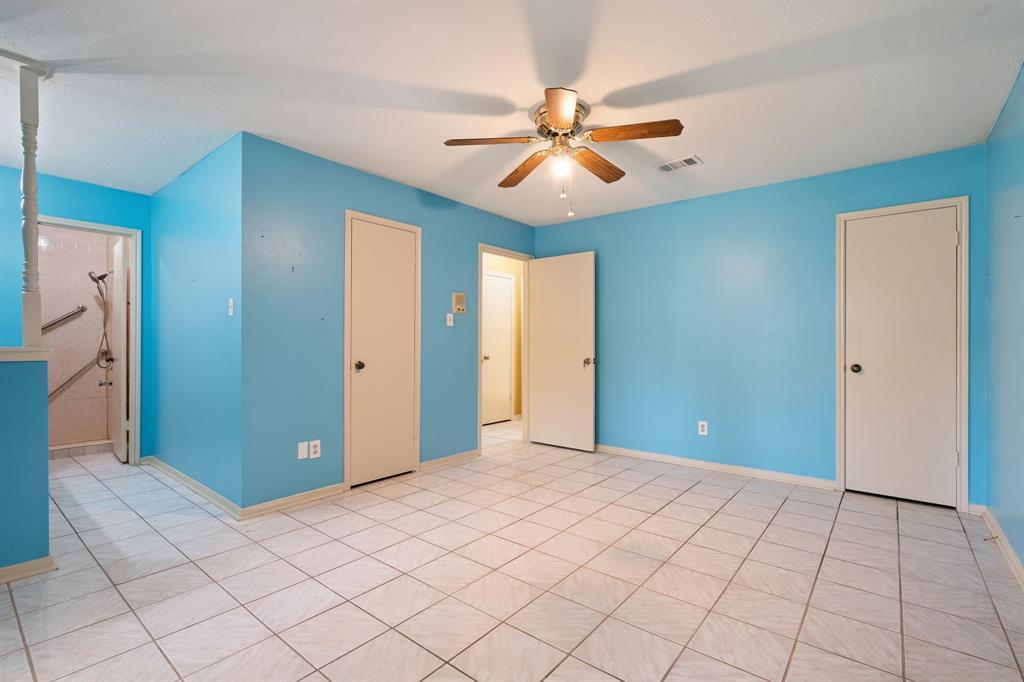 606 Pinebrook Lane, Baytown, Texas image 16