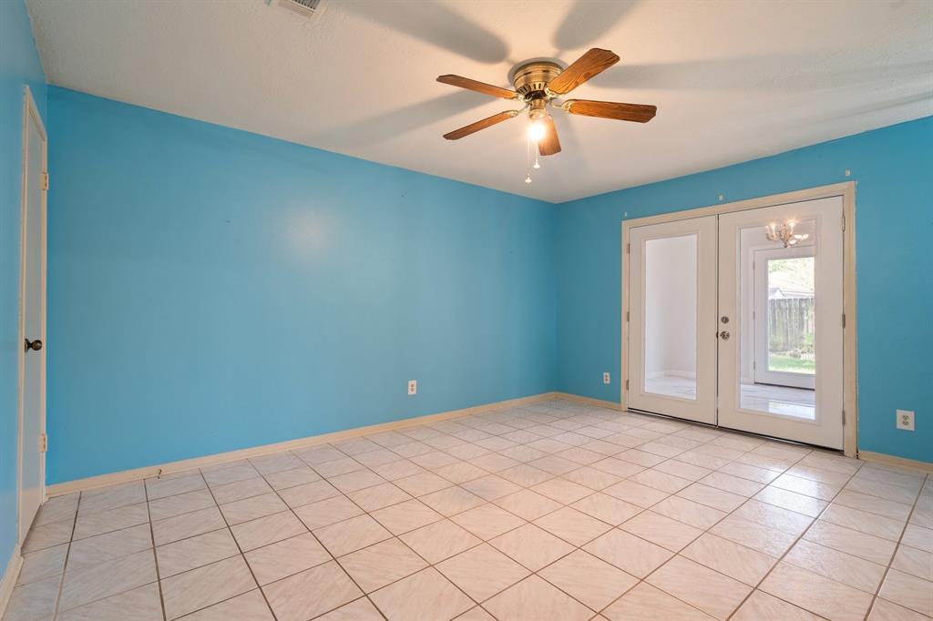 606 Pinebrook Lane, Baytown, Texas image 15