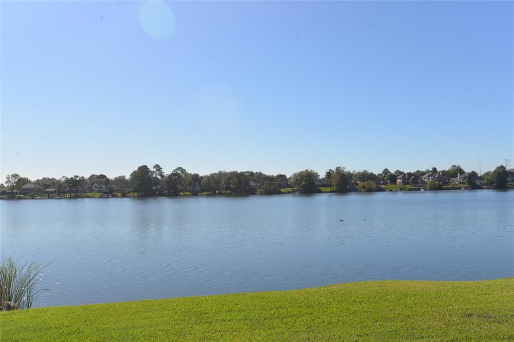 1461 Lake Mija Court, Seabrook, Texas image 33