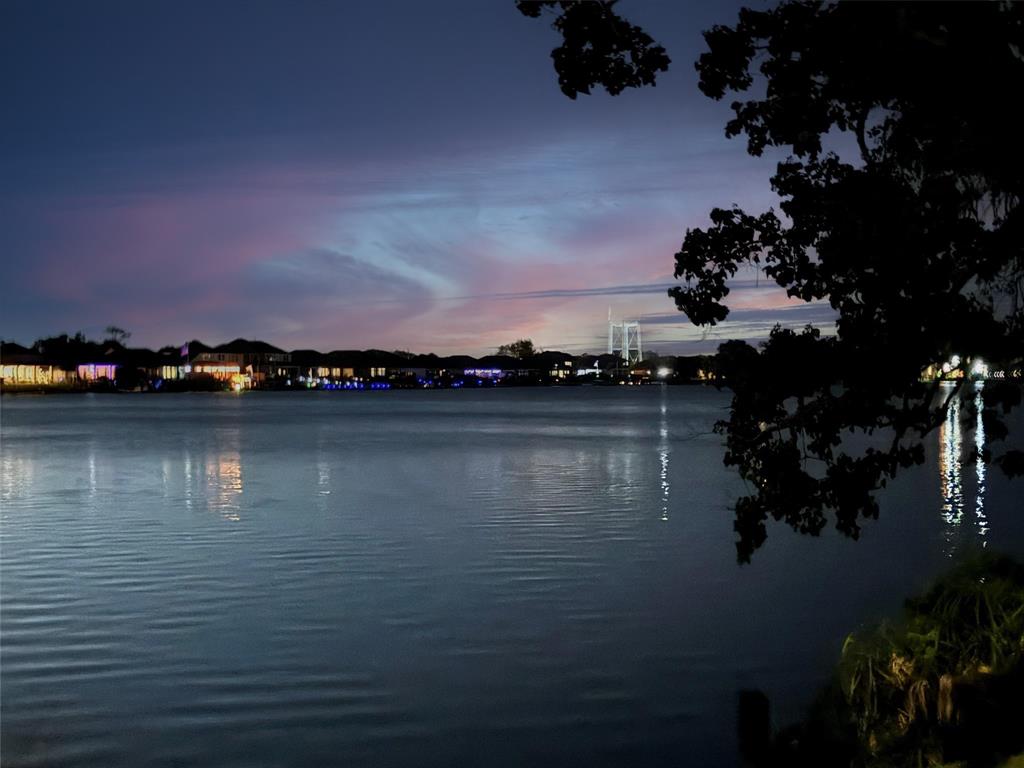 1461 Lake Mija Court, Seabrook, Texas image 30