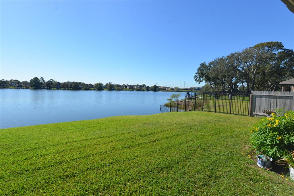 1461 Lake Mija Court, Seabrook, Texas image 32