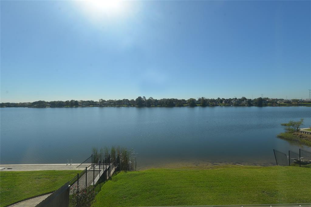 1461 Lake Mija Court, Seabrook, Texas image 36