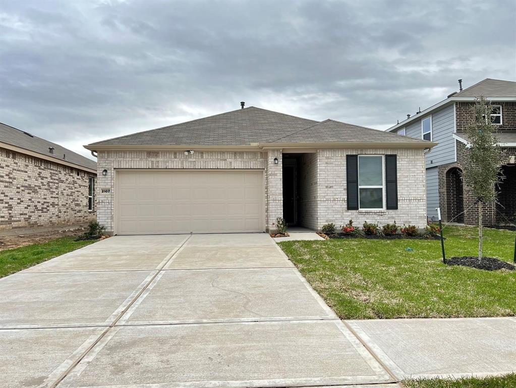 2107 Katalonia Lane, Fresno, Texas image 1