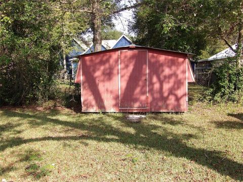 A home in Crockett