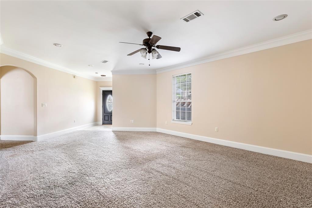 108 Harbour Town Circle, Conroe, Texas image 4