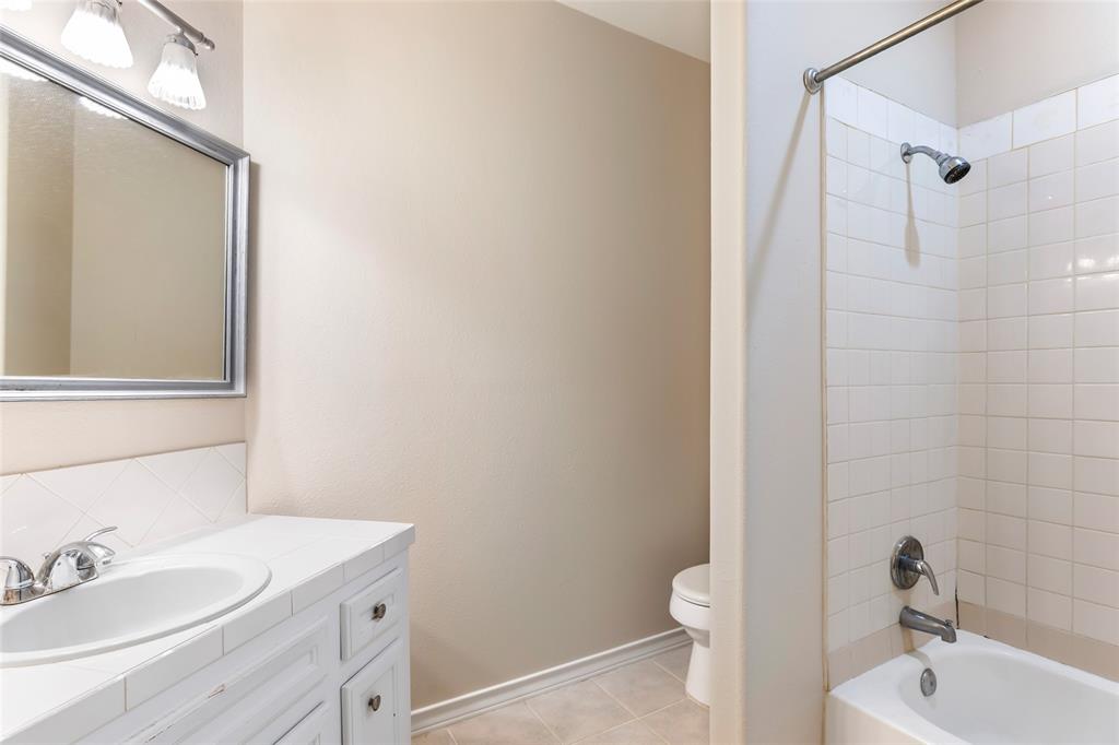 108 Harbour Town Circle, Conroe, Texas image 20