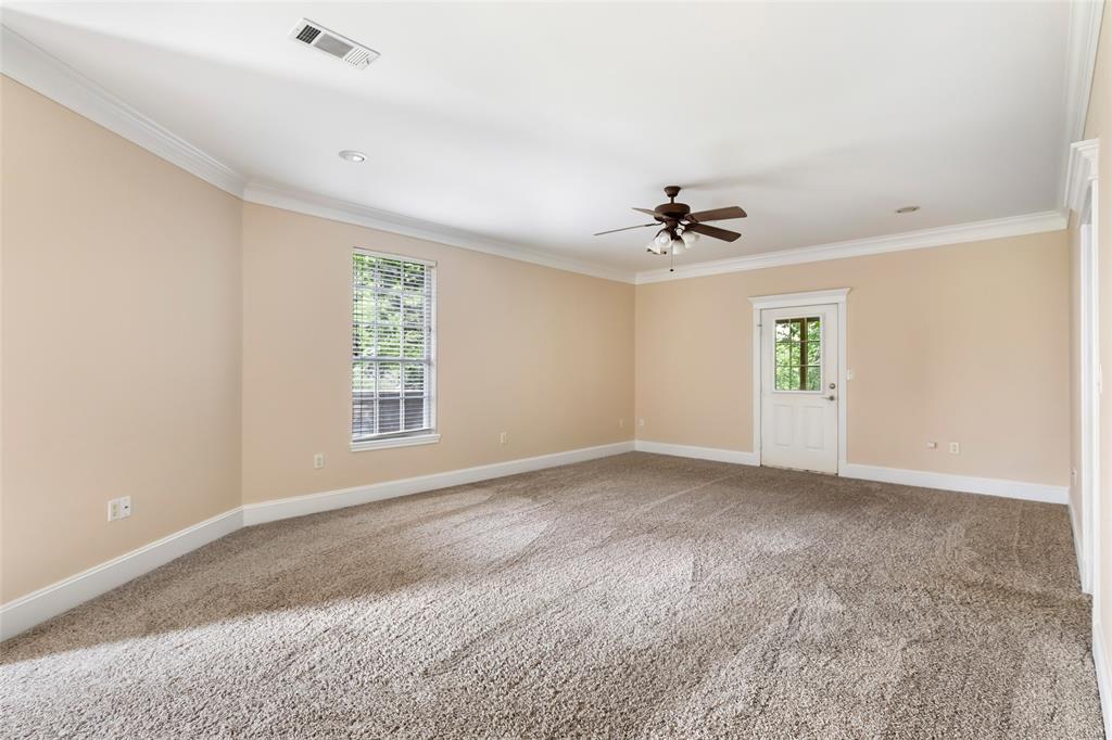 108 Harbour Town Circle, Conroe, Texas image 7