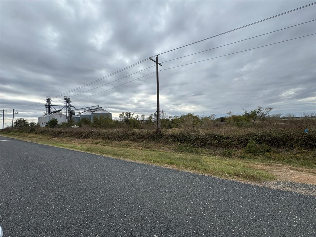 788 County Road 309 Rd, Louise, Texas image 8