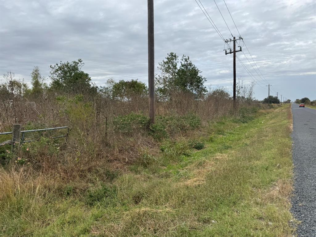 788 County Road 309 Rd, Louise, Texas image 4