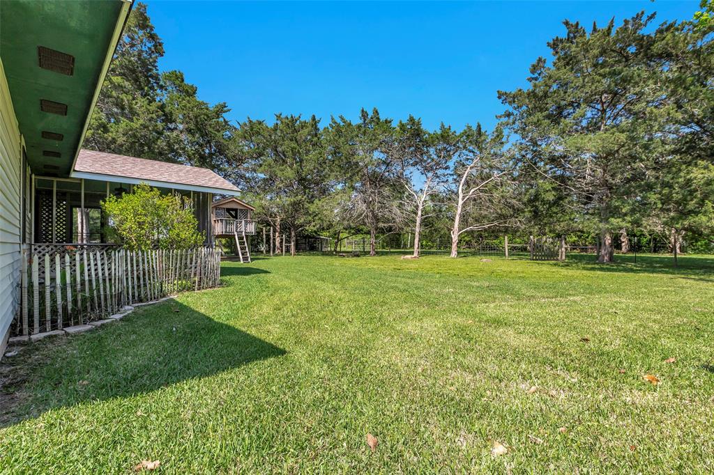 4848 Wickwillow Ln, Alvin, Texas image 26