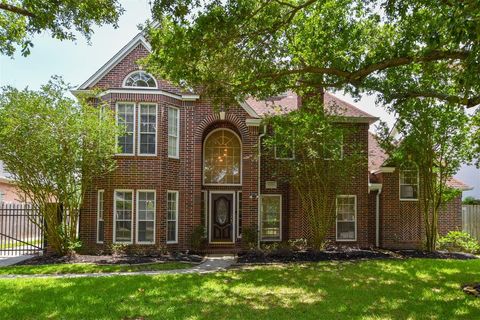 5211 Laurel Street Bellaire TX 77401